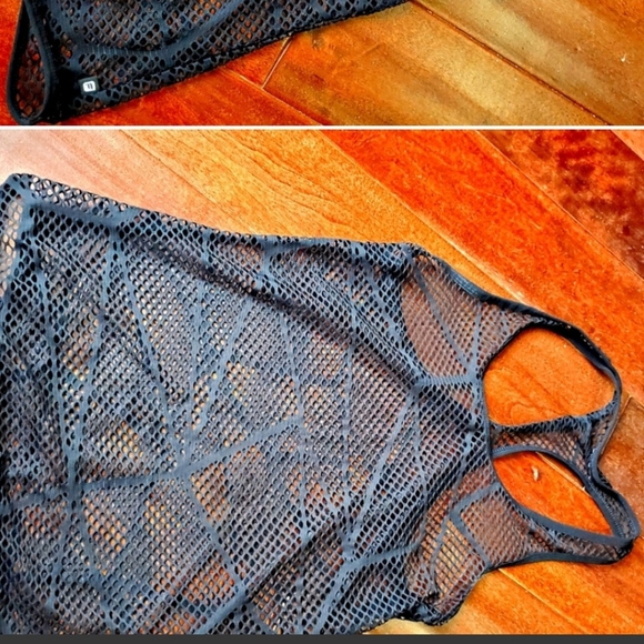 Fabletics Hot Pink Yoga crop pants and black Sports Bra - Picture 7 of 7